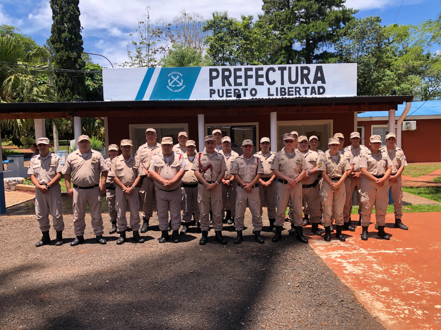 Suboficial Encargado General realiza visitas protocolares
