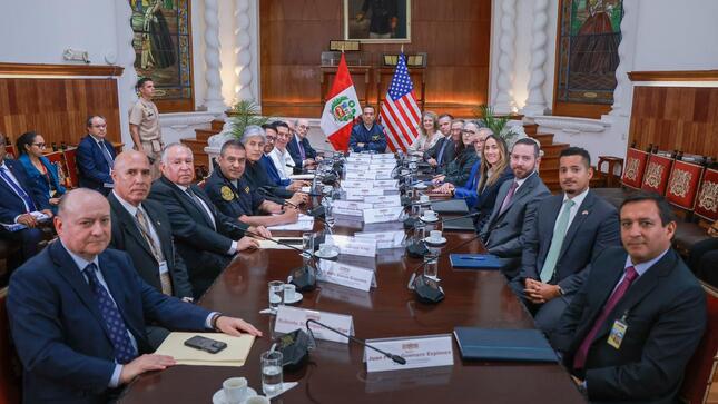 Jerí dirige reunión con delegación del FBI y expertos en seguridad ciudadana para elaborar plan nacional