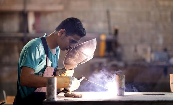 Casi 300 millones de trabajadores viven en la pobreza pese a tener empleo, según un informe