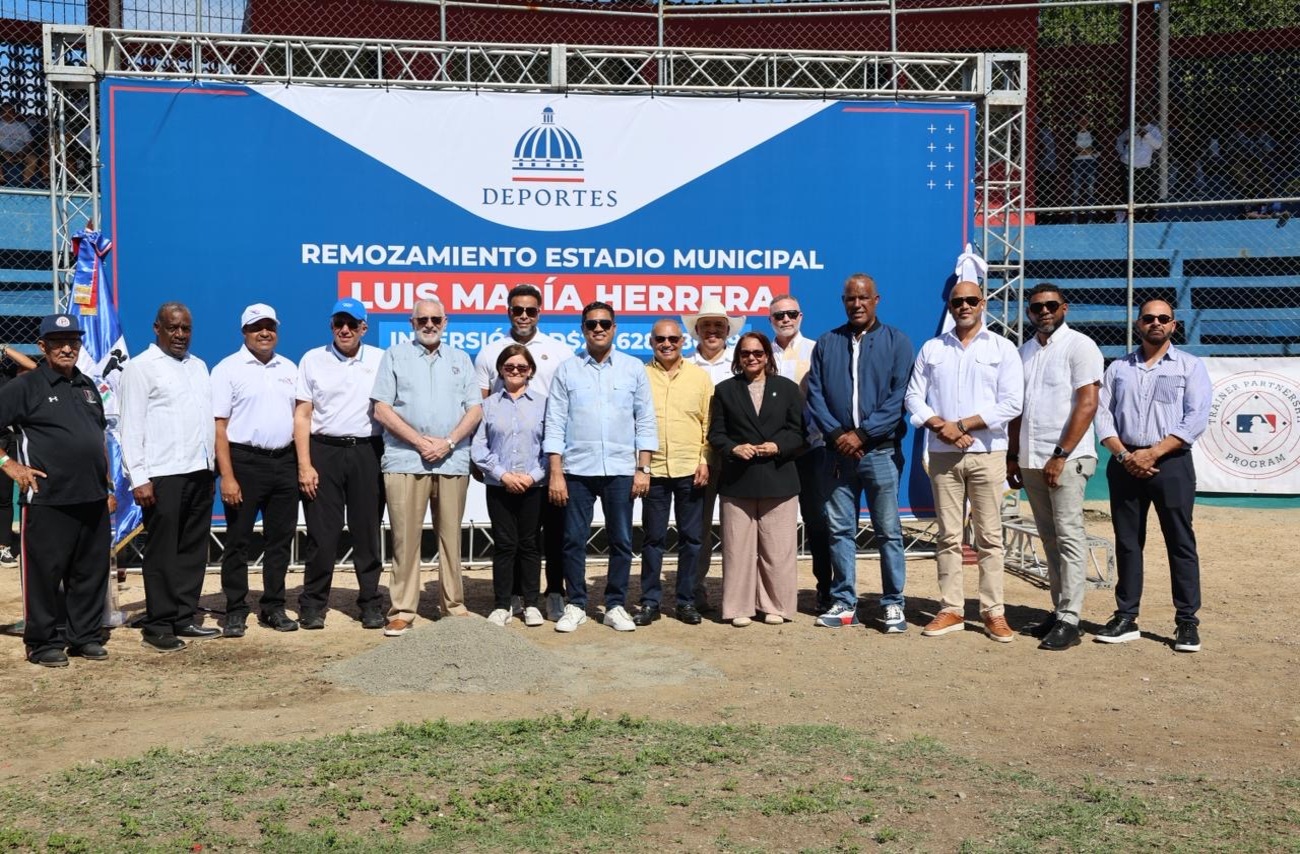 Ministerio de Deportes inicia remodelación de estadio en Baní con inversión de 25 millones