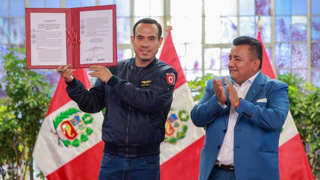 Presidente Jerí promulga ley que fortalece estabilidad laboral de los trabajadores de la ANA