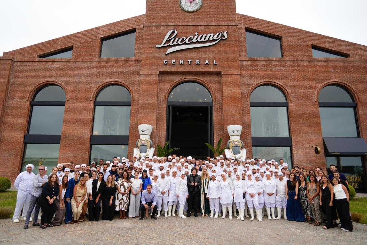 Presidente Milei visita la fábrica central de la heladería Lucciano's