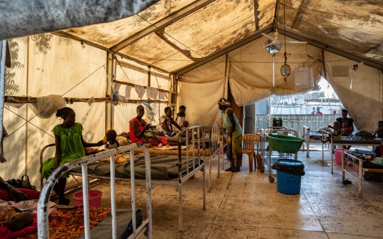 Restricciones en Sudán del Sur limitan atención médica vital en Jonglei, según MSF