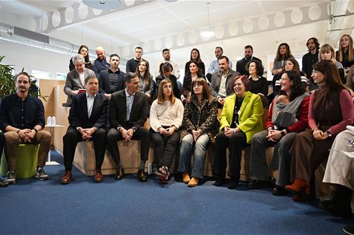 Pedro Sánchez presenta un paquete de medidas para promover el relevo generacional en la agricultura