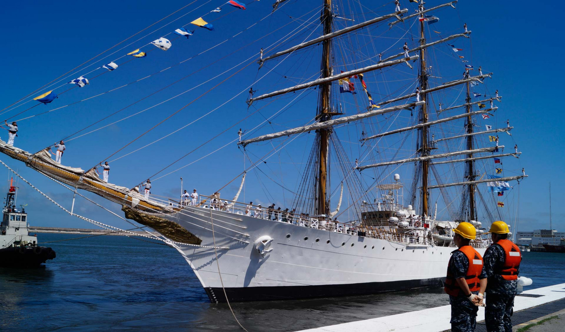 Fragata ARA Libertad se despide de Mar del Plata