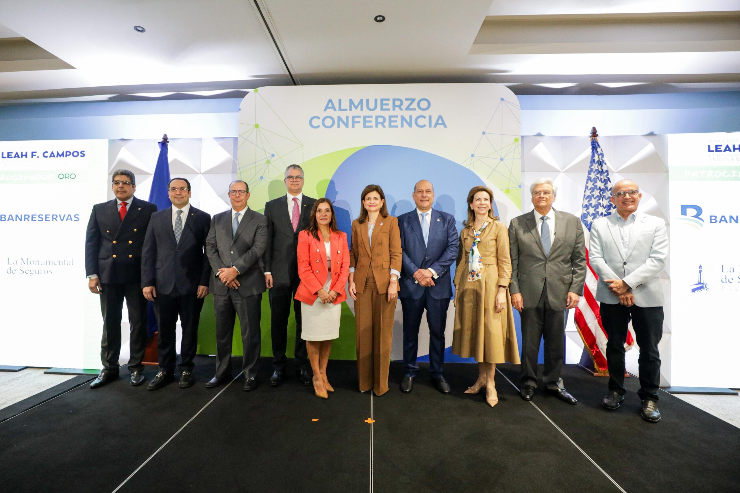 Vicepresidenta Raquel Peña y embajadora Leah Campos coinciden en visión de Santiago como motor del desarrollo nacional
