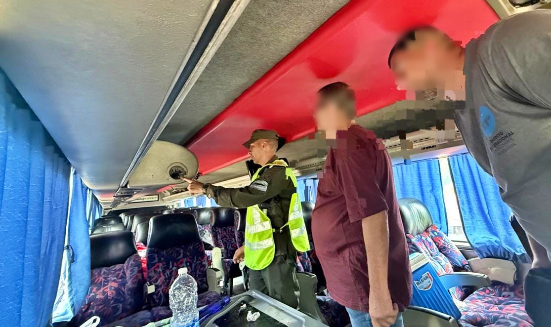 Entre Ríos: hallan drogas fraccionadas en ómnibus de la hinchada de Independiente