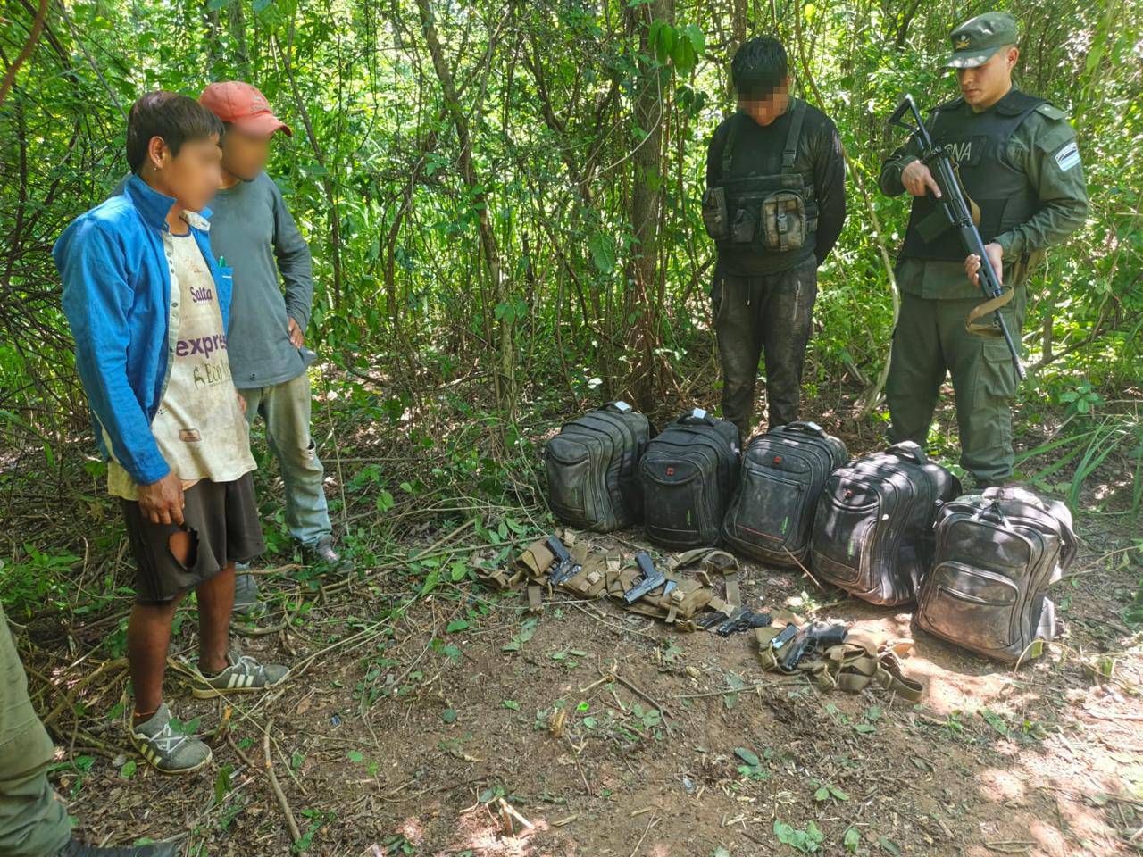 Salta: Detectan 61 kilos de cocaína y armas de fuego durante patrullaje rural
