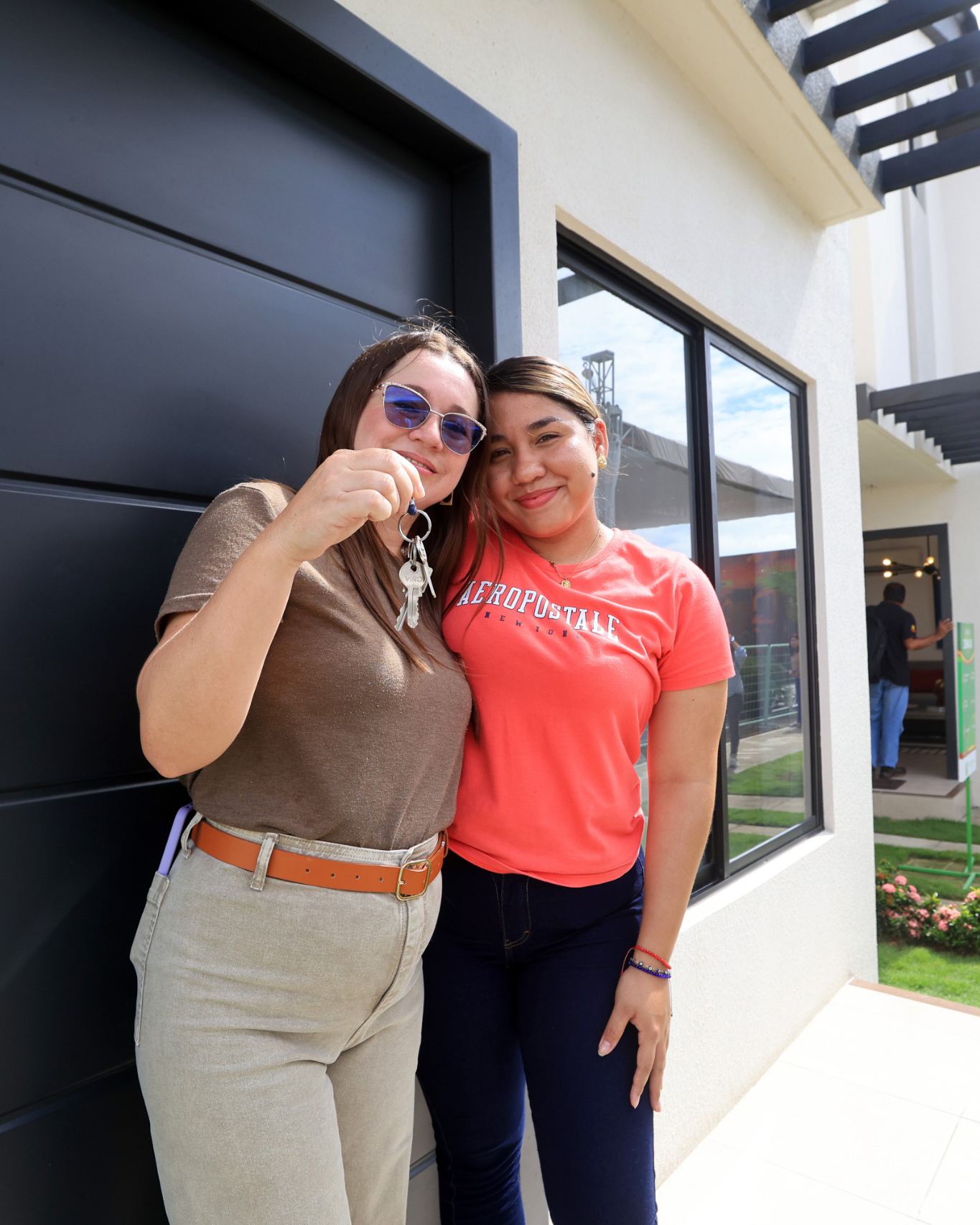 Presidente Noboa señala meta de 200.000 soluciones habitacionales y vincula la construcción con generación de empleo y seguridad
