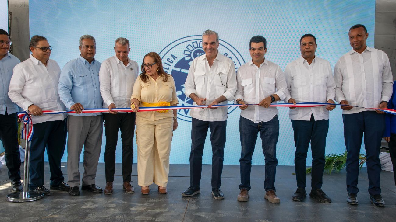 Presidente Abinader inaugura acueducto de Navarrete para suministrar agua potable a más de 150,000 habitantes tras dos décadas de espera