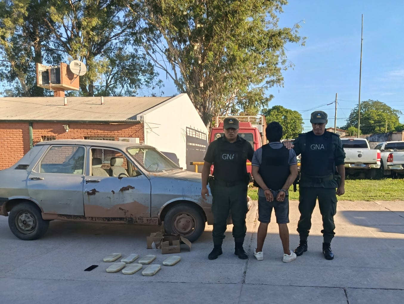 Detienen a un ciudadano en Salta tras abandonar un vehículo con siete kilos de cocaína