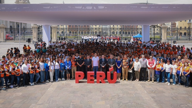 Jerí destaca la labor de voluntarios en emergencias y rehabilitación