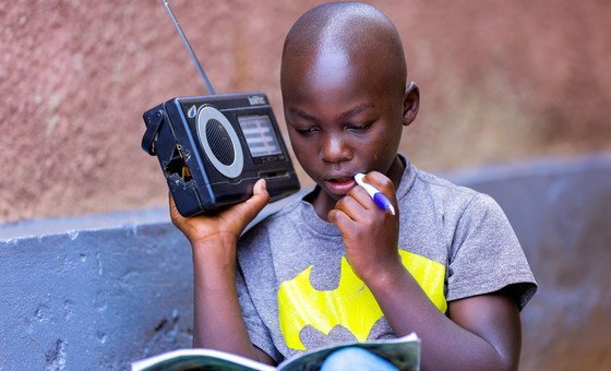 La radio continúa siendo esencial, desde el frente de guerra hasta la exploración espacial