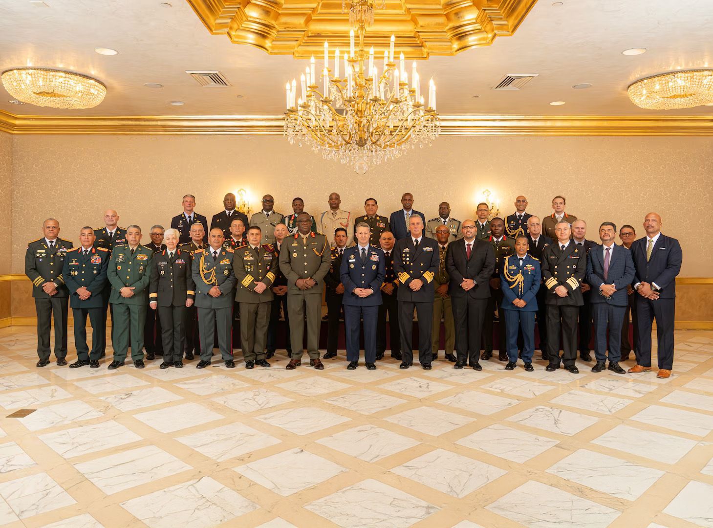 Ministro de Defensa participa en reunión hemisférica de altos mandos militares convocada por Estados Unidos