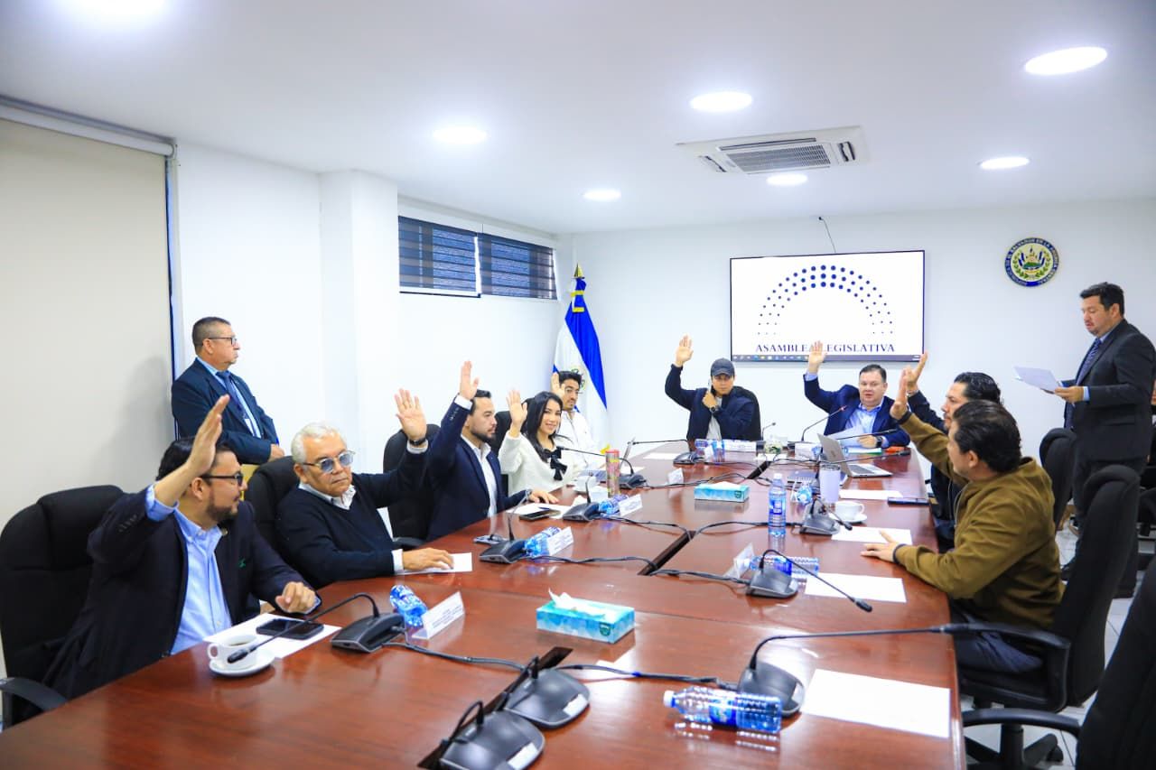 Se dictaminó suscribir un préstamo con BCIE para intervenir los pasos a desnivel.