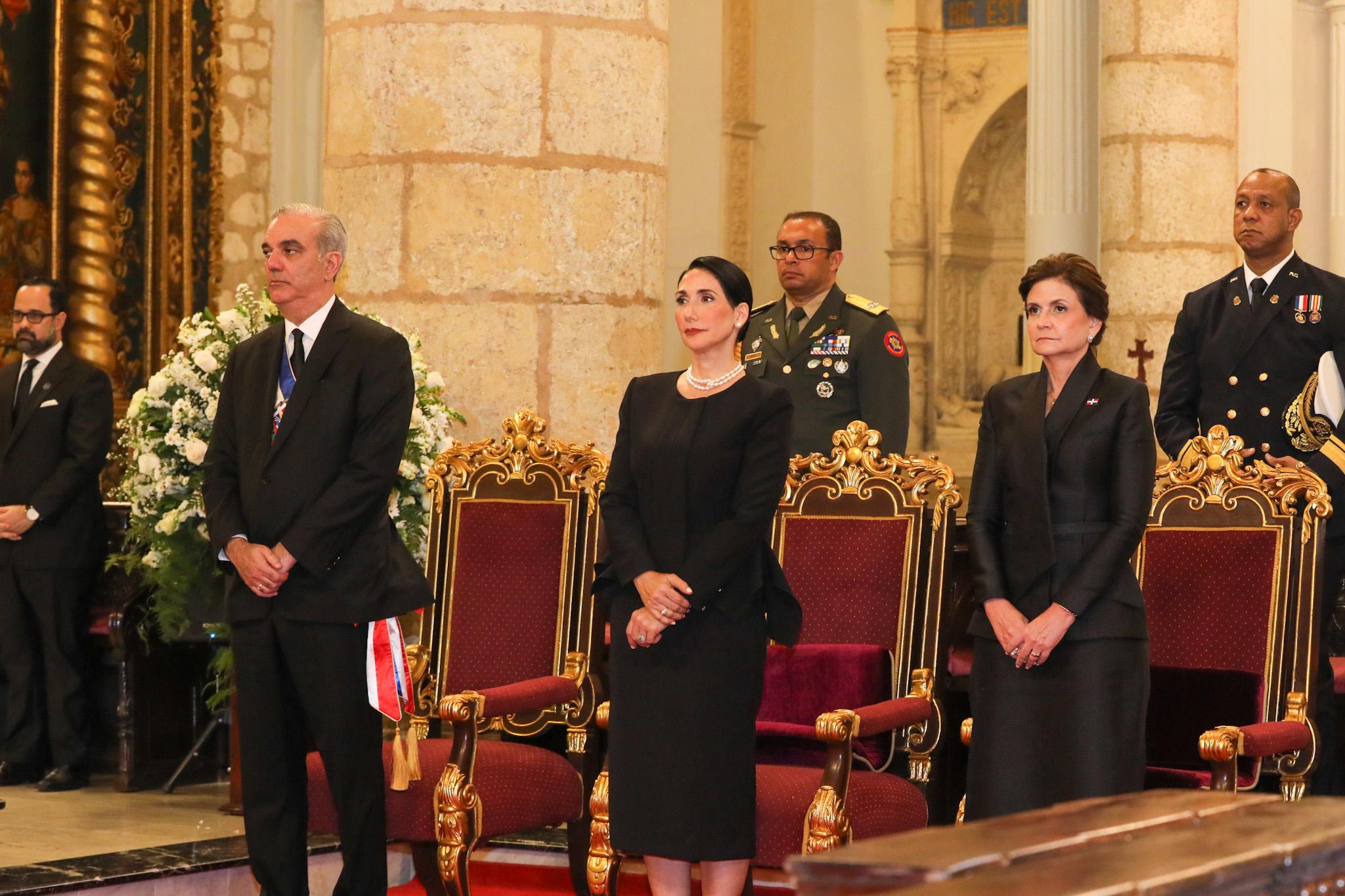 Presidente Abinader asiste a tedeum por 182.º aniversario de la Independencia Nacional