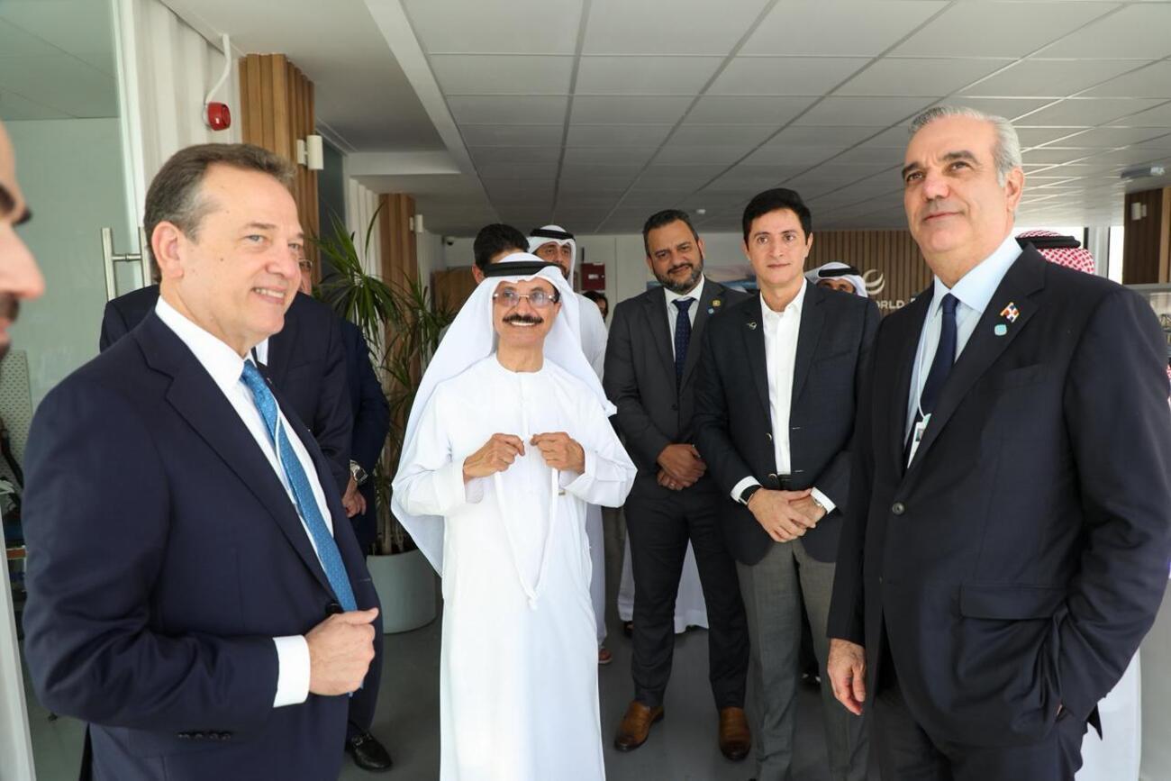 Abinader se reúne con el líder global de DP World para posicionar a República Dominicana como centro logístico y de inversión regional