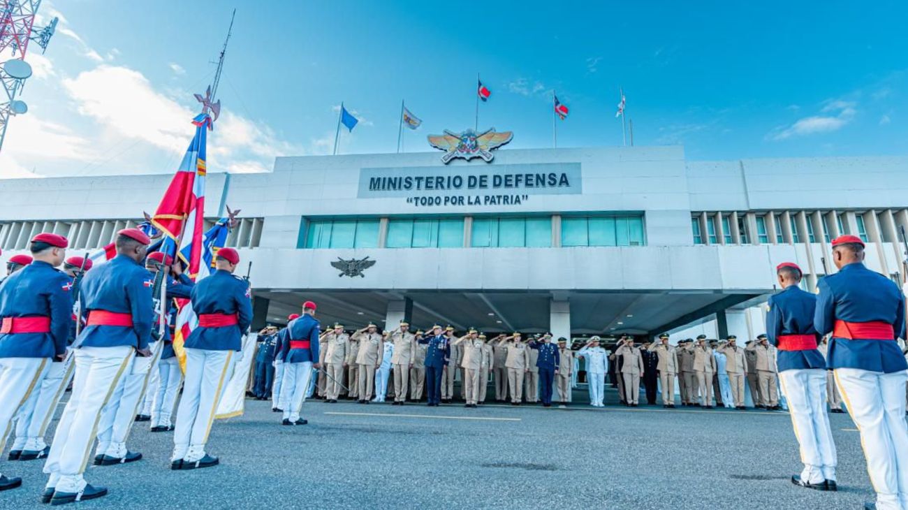 Ministerio de Defensa dirige actos conmemorativos por el Día de las Fuerzas Armadas
