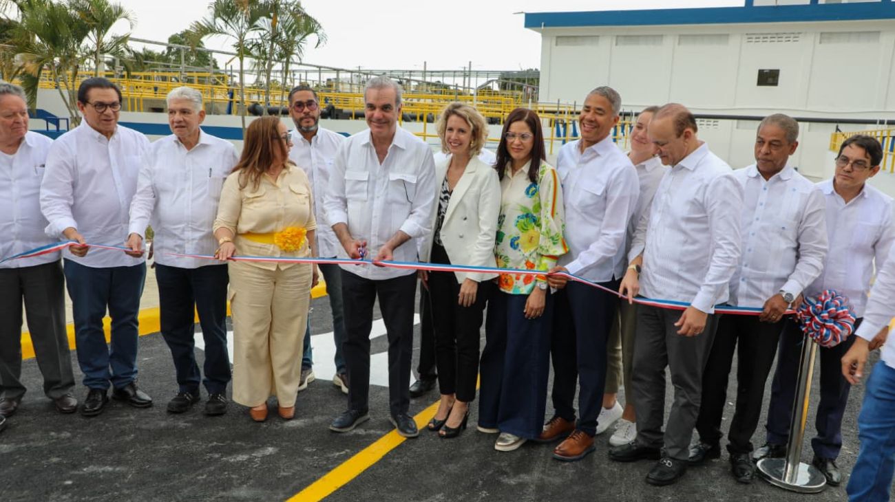 Presidente Abinader inaugura planta de tratamiento de agua potable Noriega I rehabilitada