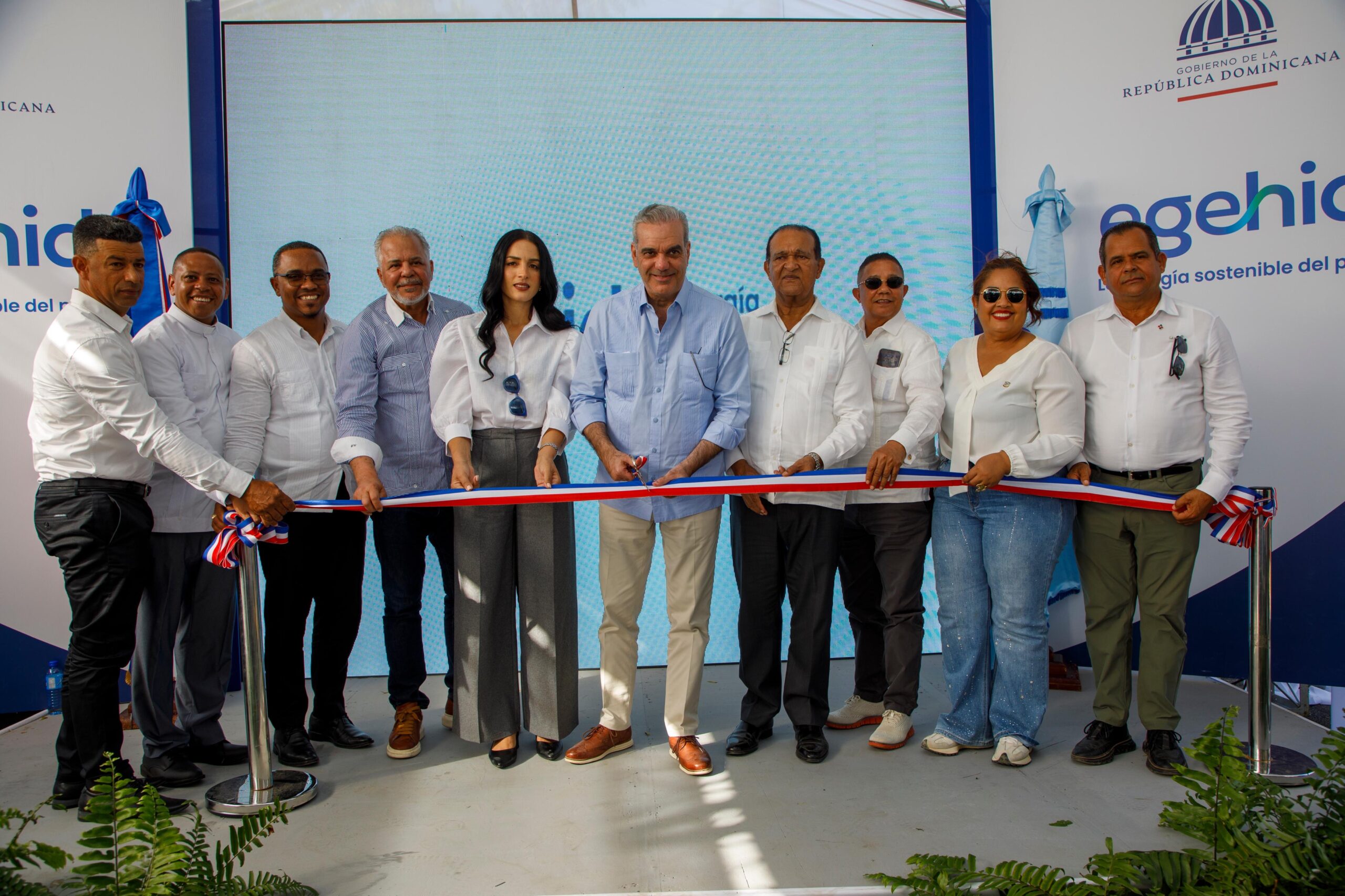 Abinader inaugura carreteras Puerta del Mulo y Arroyo Seco en Santiago Rodríguez para fortalecer la conectividad rural