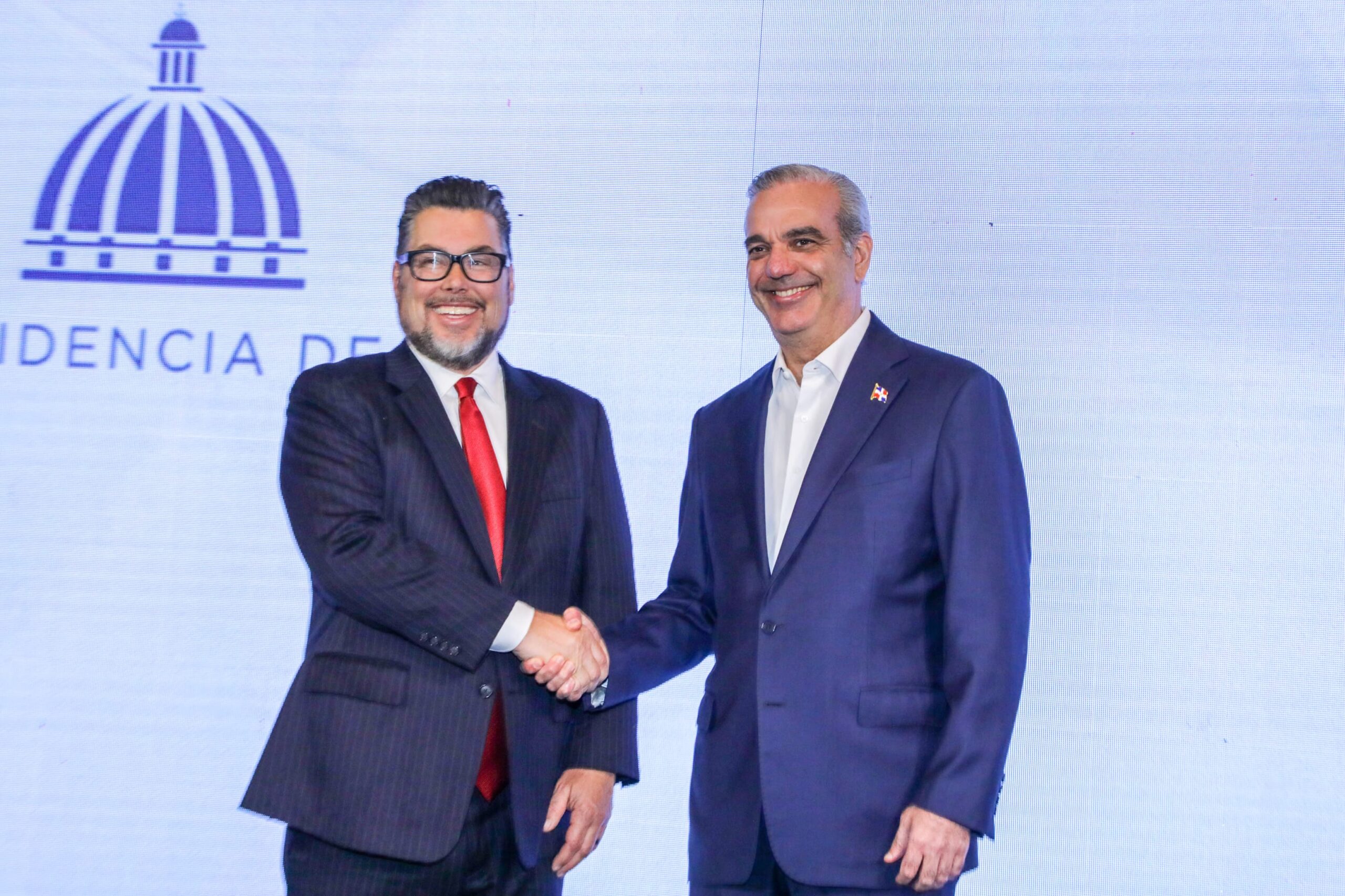 Abinader afirma que la República Dominicana quiere ser protagonista en su desarrollo tecnológico, no solo usuaria