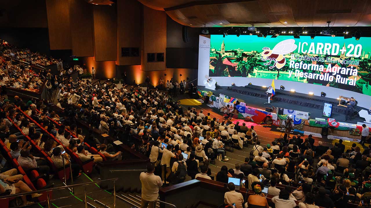 Según el presidente Petro, en Colombia se está llevando a cabo la mayor reforma agraria del mundo y sería el camino hacia la paz