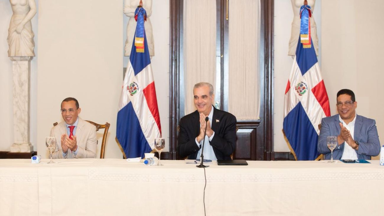 Gobierno presenta Infopago para el ciclo completo de pagos y comprobantes fiscales de proveedores del Estado dominicano