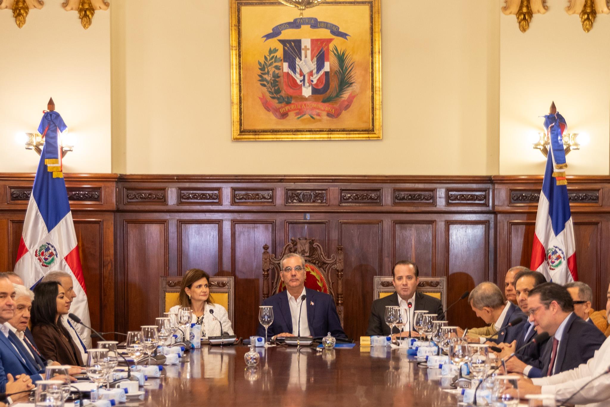 Gobierno y sector productivo evalúan avances de Meta RD 2036 en Consejo de Ministros