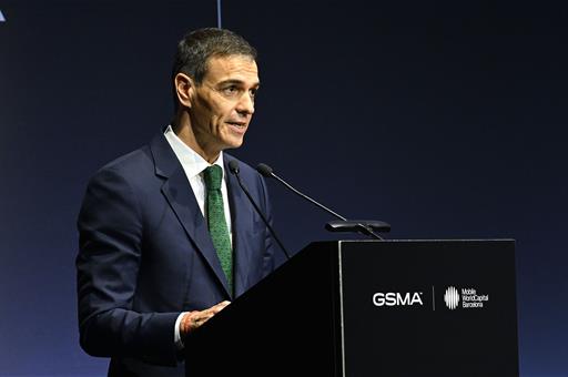 España: Pedro Sánchez advierte que no se puede sacrificar la libertad ni la salud mental en el altar de los oligarcas tecnológicos