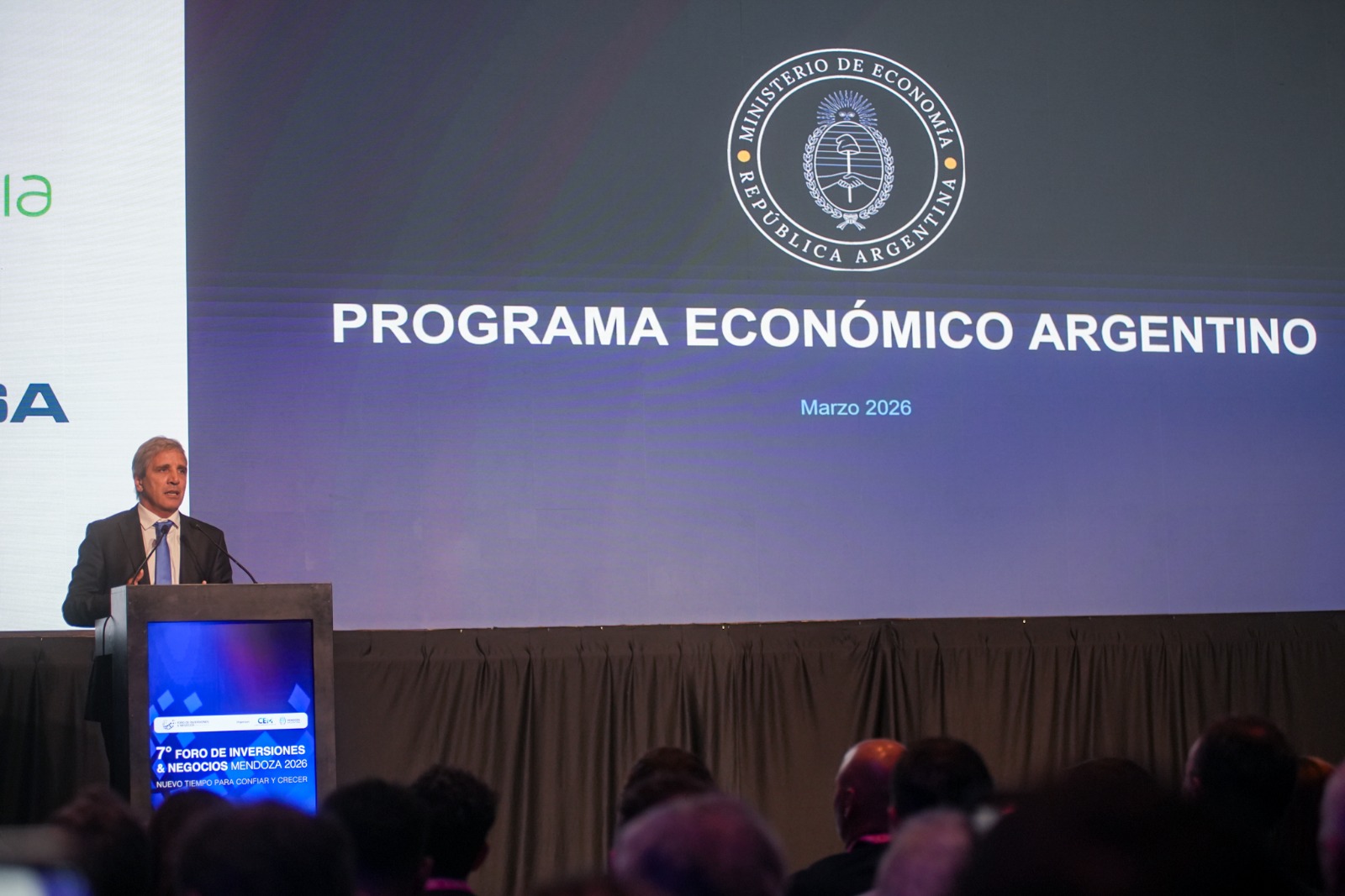 Caputo afirma en Mendoza que en los próximos cuatro años Argentina tendrá un nivel de inversión sin precedentes