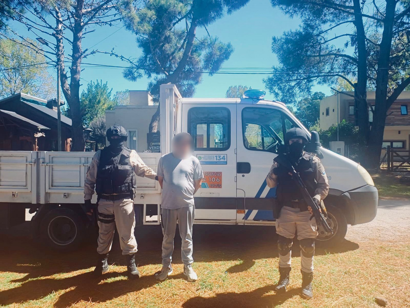 Prefectura detiene a tres hombres durante operativo contra el narcotráfico