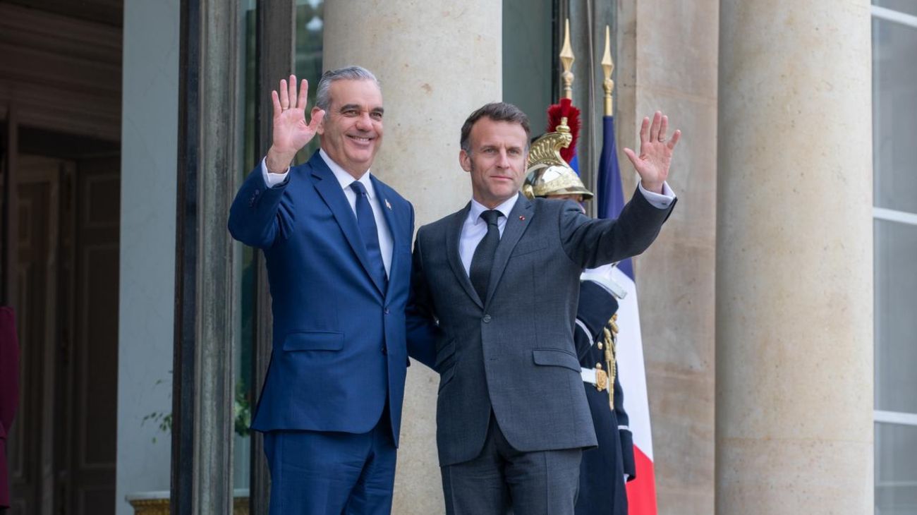 Abinader se reúne con Macron; Macron ratifica apoyo al sistema integrado de transporte de la República Dominicana