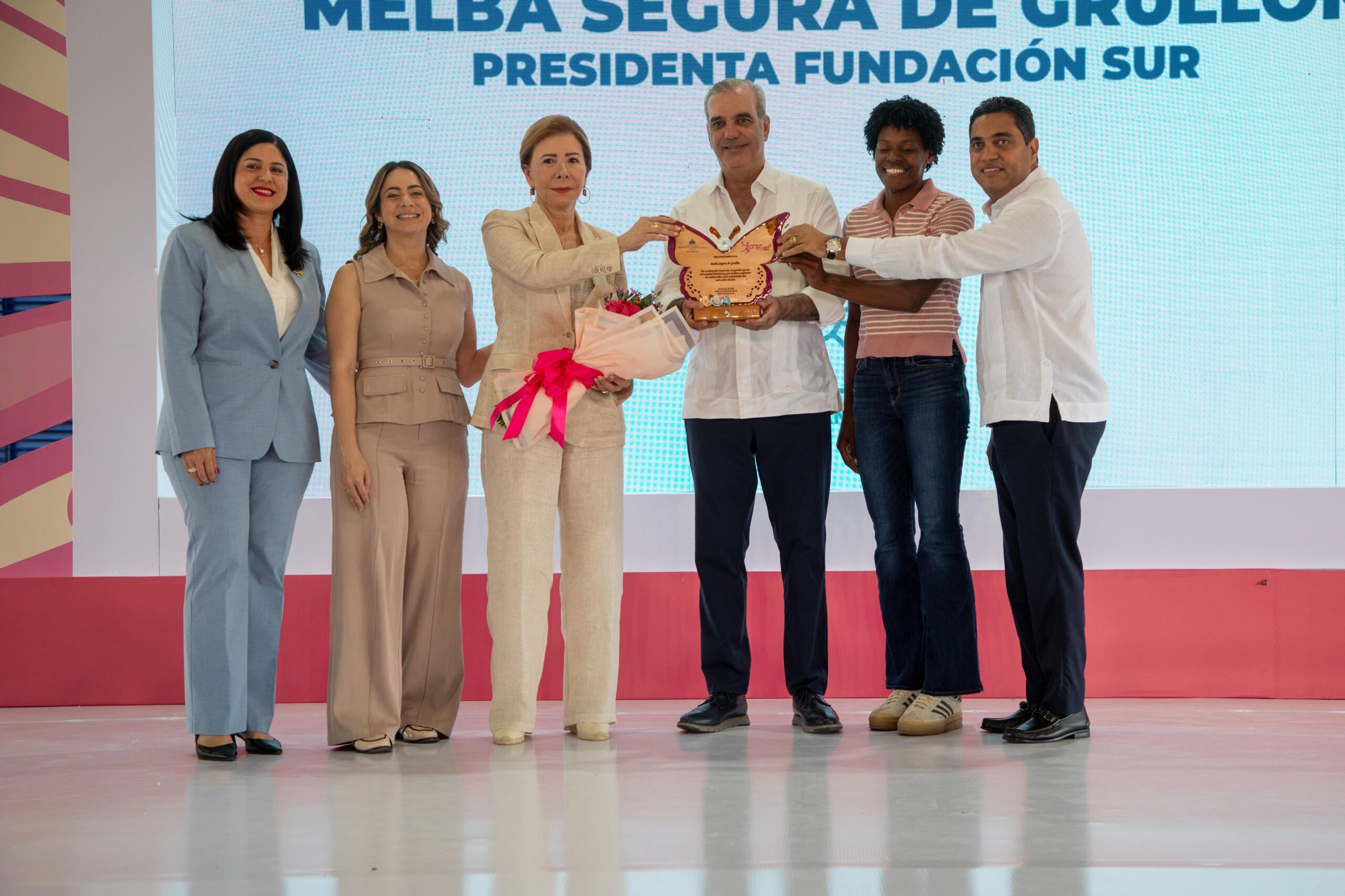 Presidente Abinader inaugura complejo deportivo en Ciudad Juan Bosch y Juegos de la Mujer 2026 tras pausa de 10 años