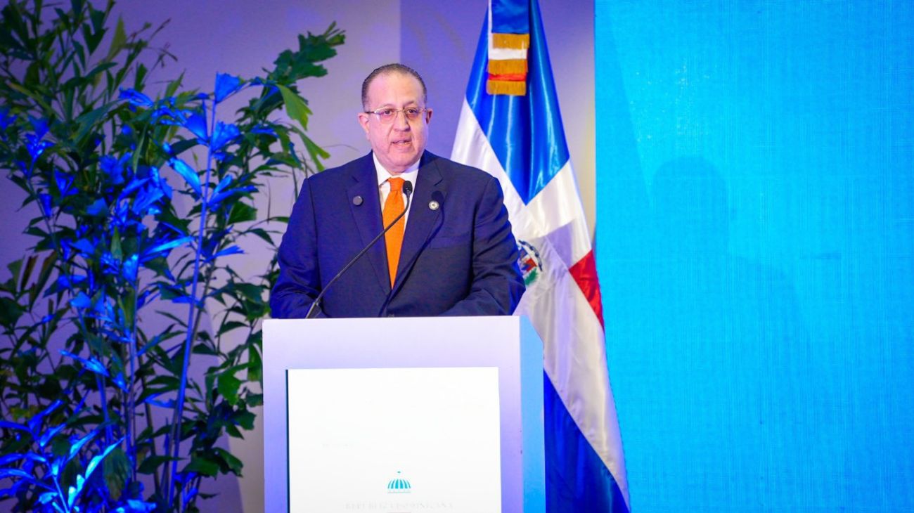 Magín Díaz afirma que el gobierno prioriza medidas para mitigar el impacto de la crisis en Irán