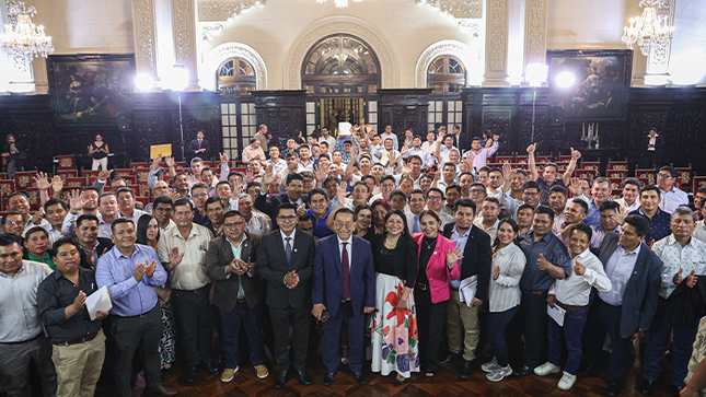 Alcaldes distritales respaldan al gobierno y la institucionalidad democrática