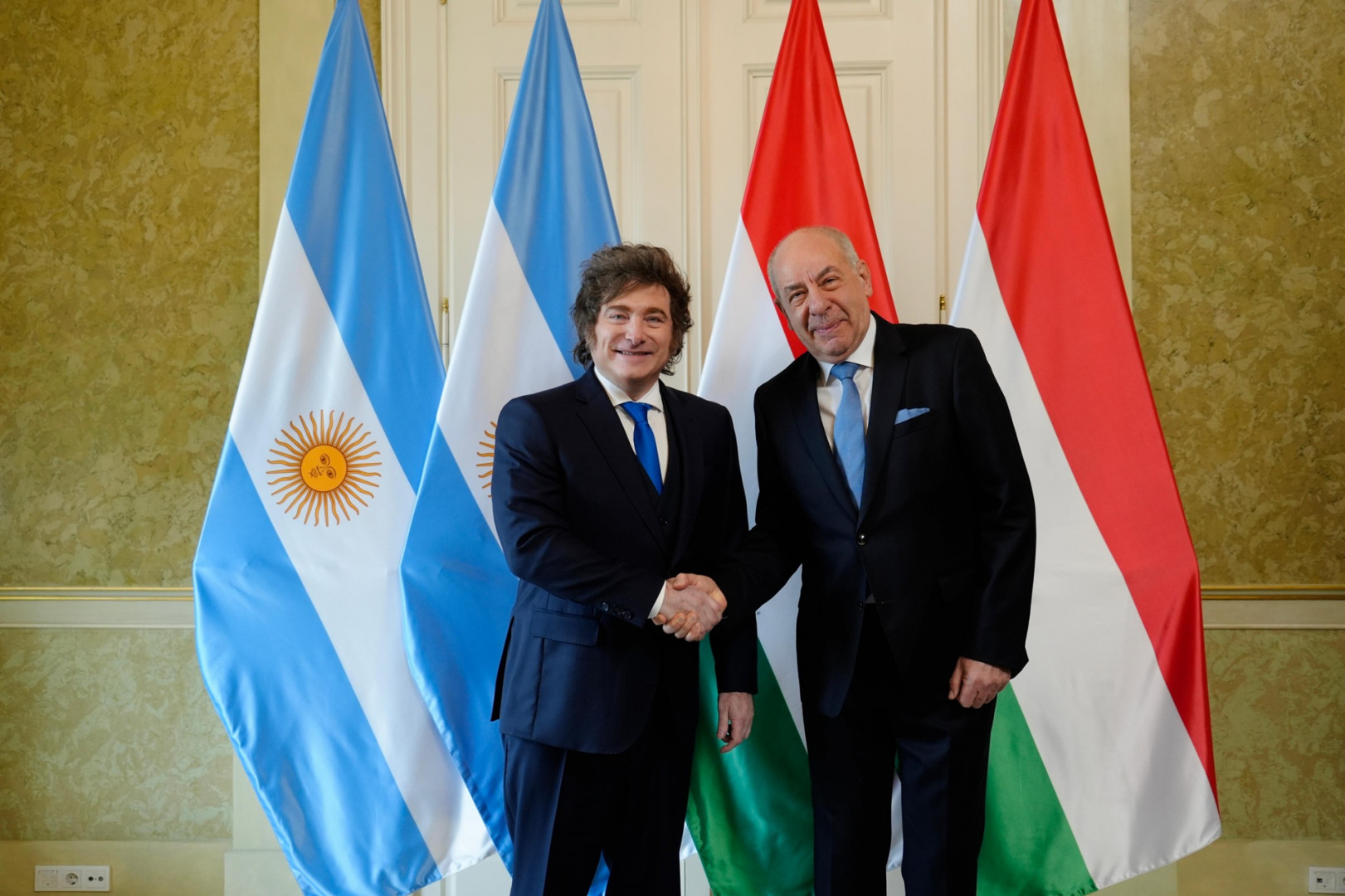 Javier Milei se reunió con Tamás Sulyok, presidente de Hungría.