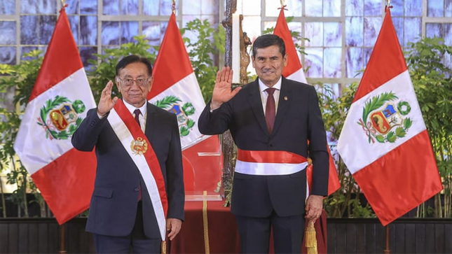 Balcázar tomó juramento al nuevo Gabinete Ministerial encabezado por Luis Arroyo