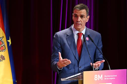 Pedro Sánchez subraya el compromiso del Gobierno para proteger a las mujeres frente al acoso digital