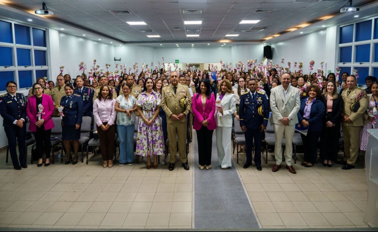 Secretaría de Migración reconoce a 90 colaboradoras por su labor institucional