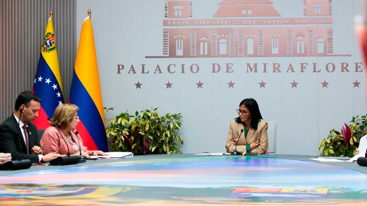 Ministerio de Defensa reporta acuerdo con Venezuela para fortalecer cooperación en la frontera en la lucha contra el crimen