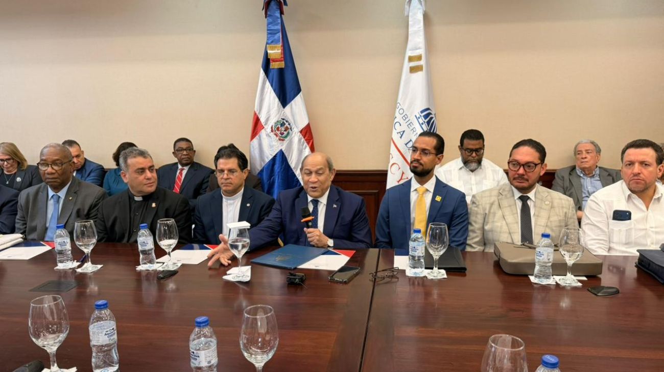 Rectores de universidades respaldan propuesta de transformación del sistema educativo impulsada por el Mescyt