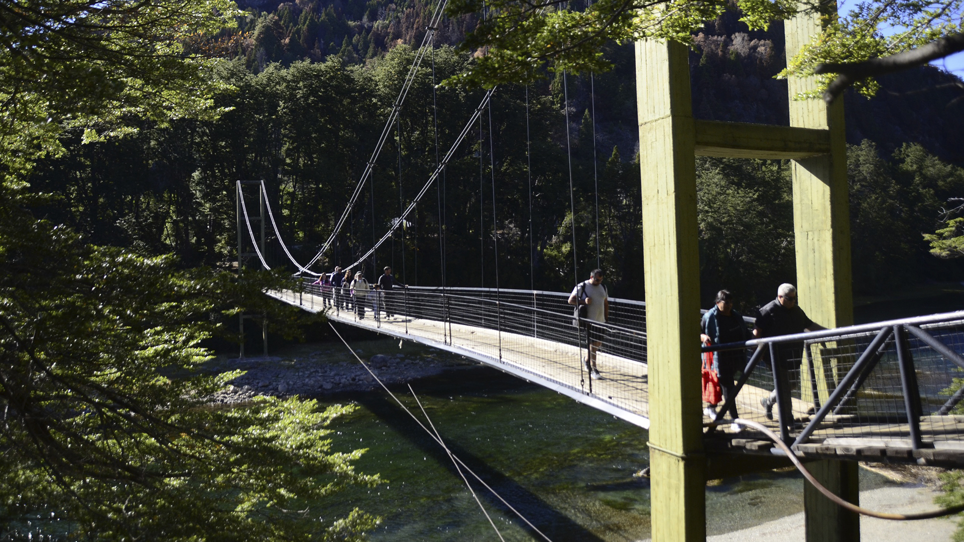 Autoridades mantienen medidas de apoyo a pobladores rurales y prestadores turísticos de Los Alerces