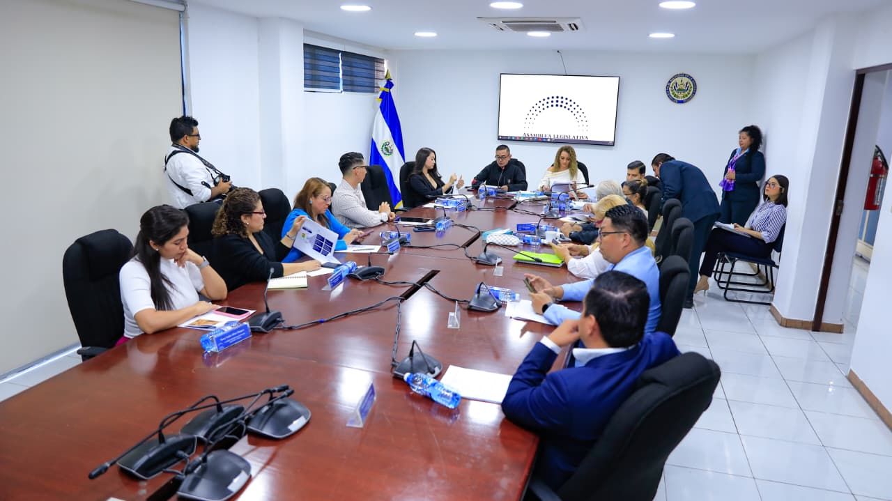El Salvador apoya iniciativa para acuerdo comercial con Bolivia