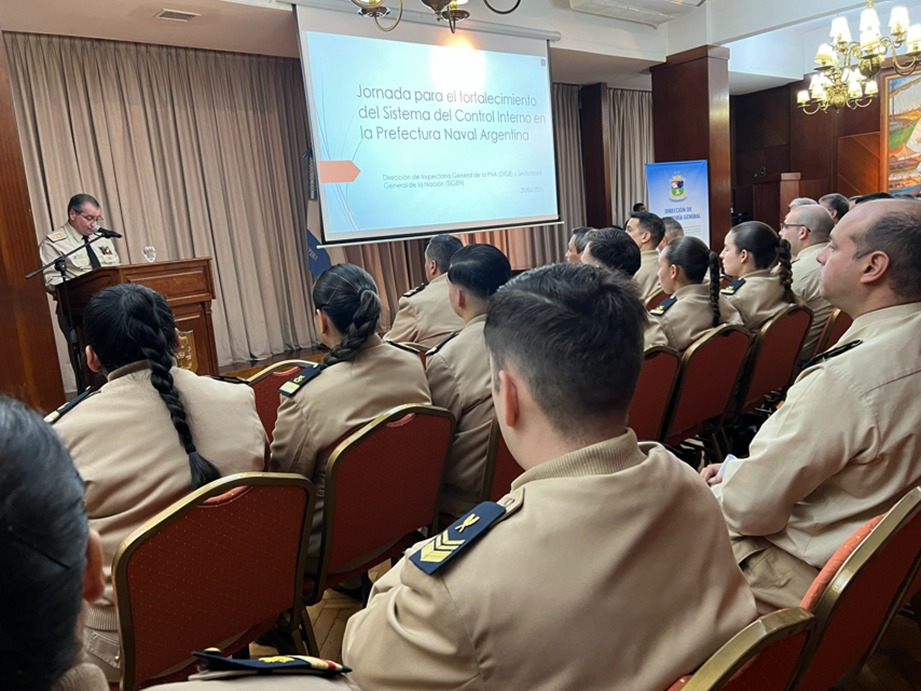 Capacitación para fortalecer el Sistema de Control Interno en la Prefectura Naval Argentina
