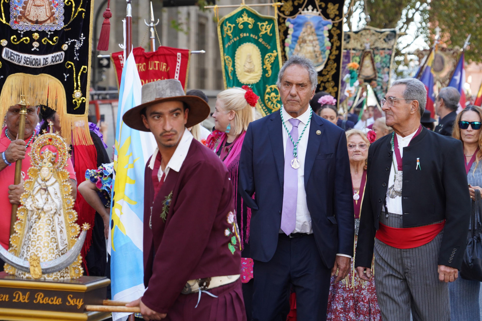 Multitud participa en celebración religiosa de las jornadas continentales de la Virgen del Rocío en América, Argentina