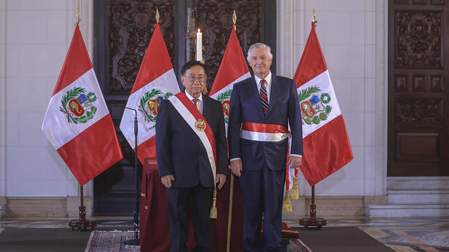 Presidente de la República peruana juramenta a Carlos Pareja como ministro de Relaciones Exteriores