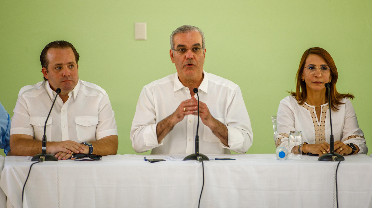 Villa Montellano, República Dominicana: el presidente de la República Dominicana anunció la construcción de 112 apartamentos para afectados por las lluvias