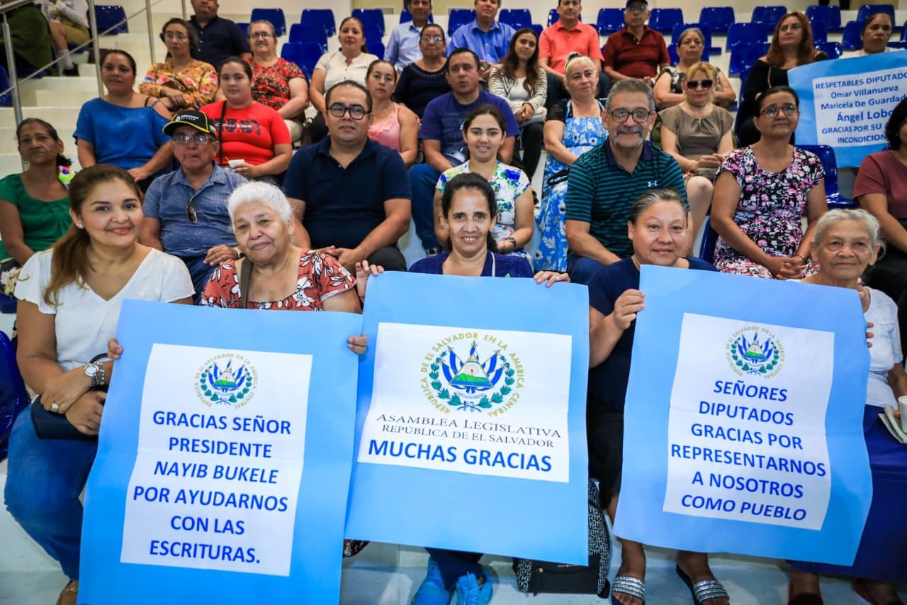 Familias de la comunidad de Puerto El Triunfo recibirán escrituras de propiedad
