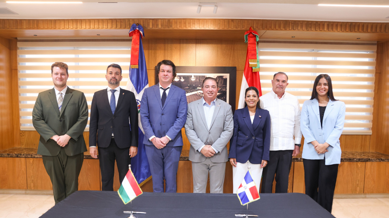La República Dominicana y Hungría firman acuerdo aéreo para promover la conectividad