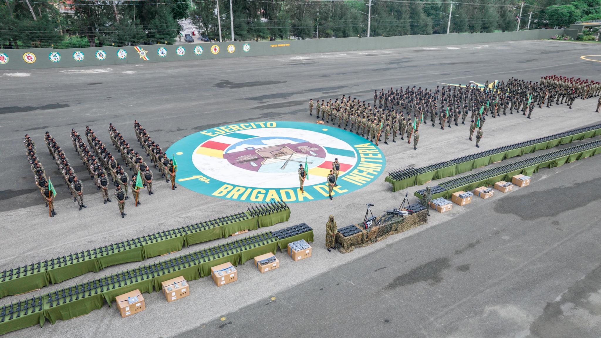 Ministerio de Defensa de la República Dominicana entrega equipamiento moderno al Ejército de la República Dominicana para fortalecer capacidades operativas